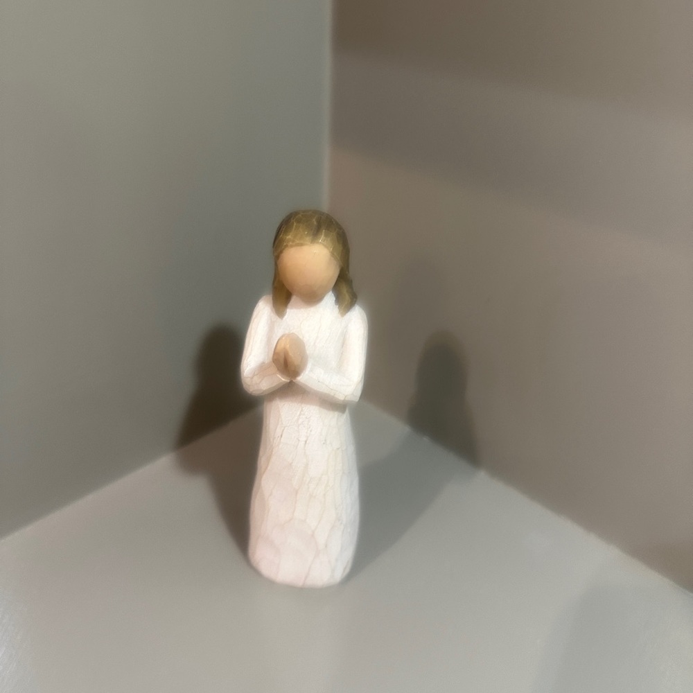 Willow Tree Praying Angel Figurine - White and Brown